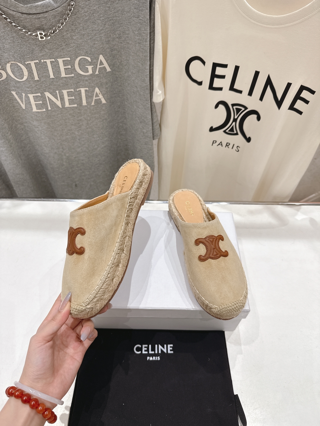高版本出厂
 Celine*塞琳2025ss新款麻绳底渔夫鞋勃肯半托凉拖鞋高级感十足
网红ins种草神器