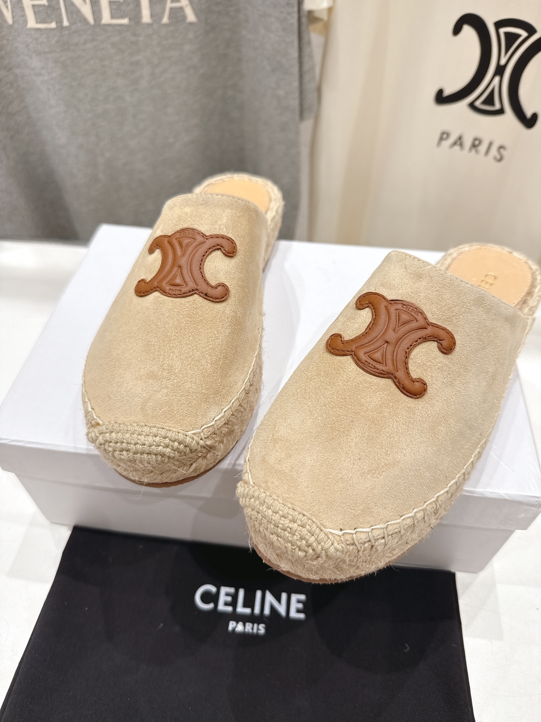 高版本出厂
 Celine*塞琳2025ss新款麻绳底渔夫鞋勃肯半托凉拖鞋高级感十足
网红ins种草神器