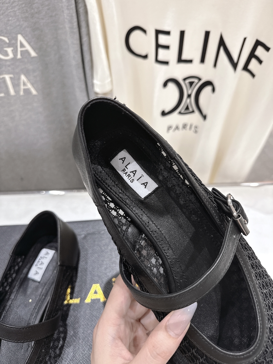高版本出厂
 独家新品 Alaia 阿莱亚25ss/ 走秀款平底网面鞋芭蕾舞鞋 最近超火的一款平底鞋

