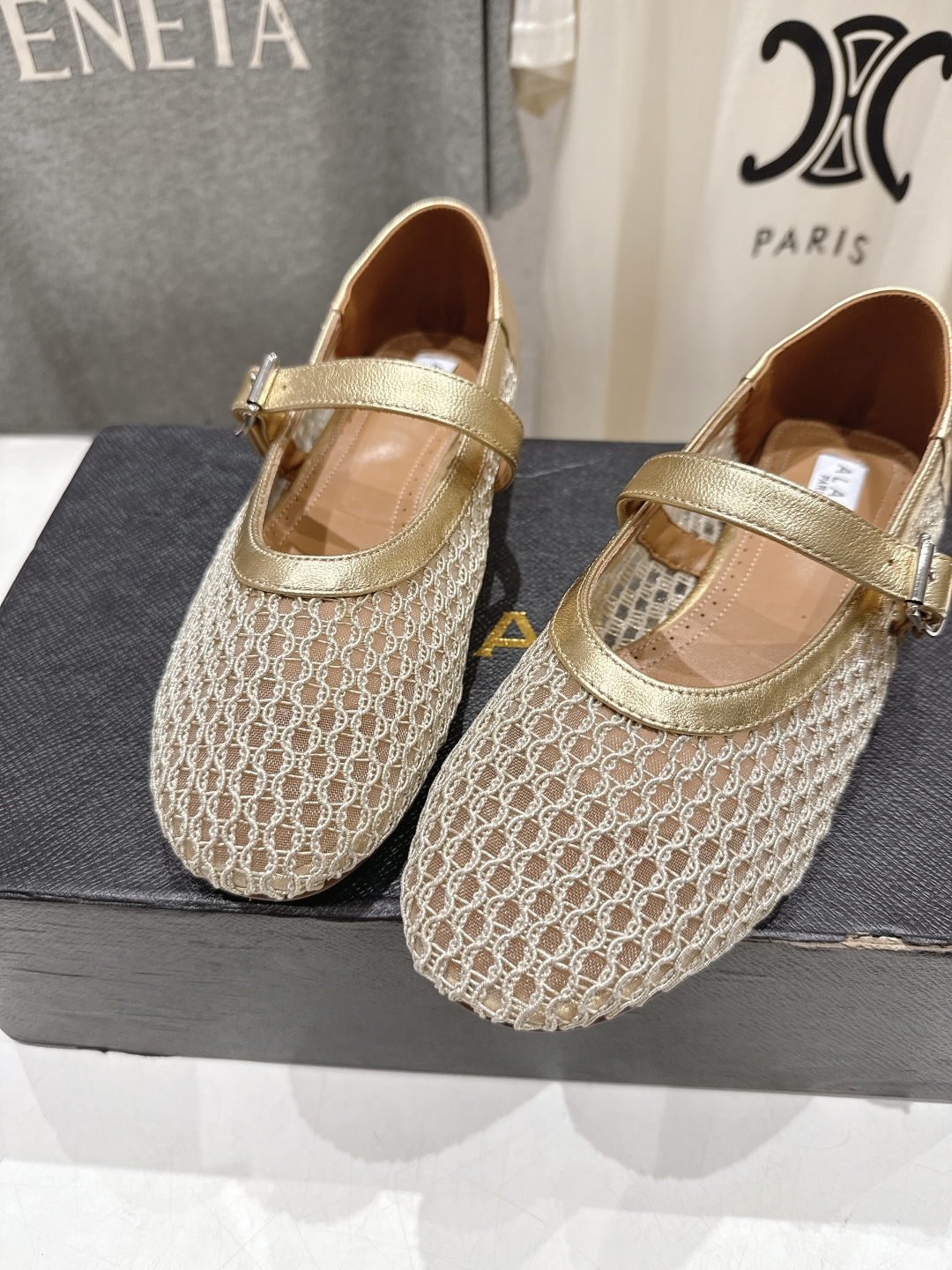 高版本出厂
 独家新品 Alaia 阿莱亚25ss/ 走秀款平底网面鞋芭蕾舞鞋 最近超火的一款平底鞋

