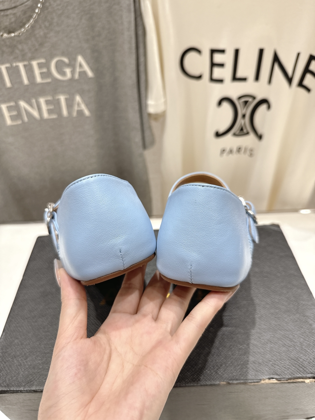 高版本出厂
 独家新品 Alaia 阿莱亚25ss/ 走秀款平底网面鞋芭蕾舞鞋 最近超火的一款平底鞋

