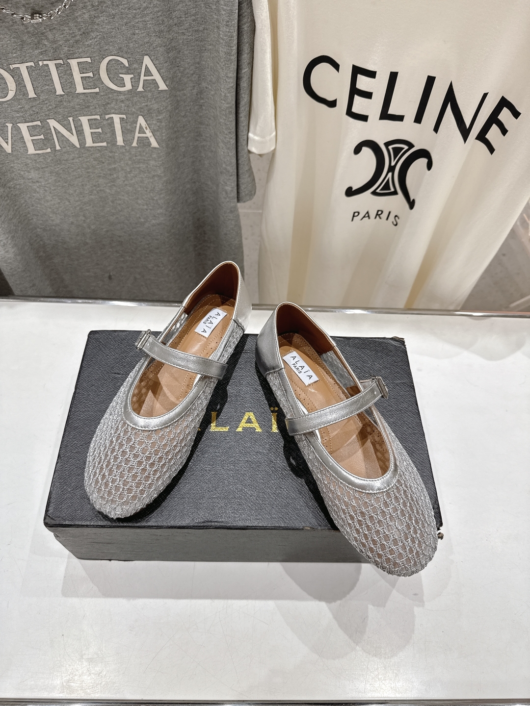 高版本出厂
 独家新品 Alaia 阿莱亚25ss/ 走秀款平底网面鞋芭蕾舞鞋 最近超火的一款平底鞋


