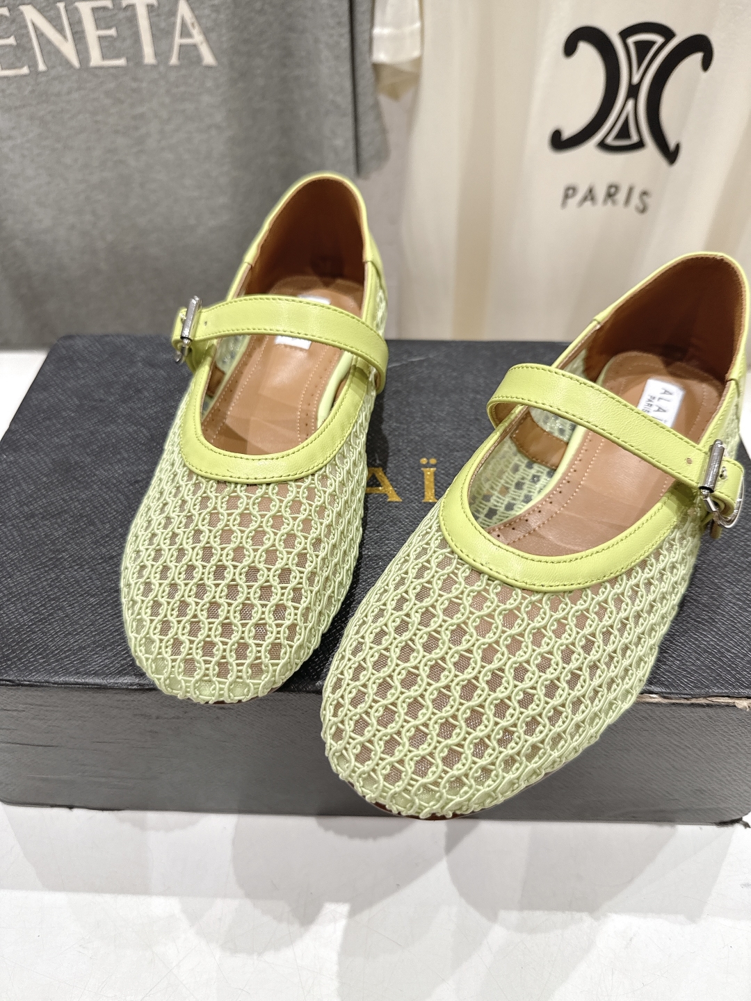 高版本出厂
 独家新品 Alaia 阿莱亚25ss/ 走秀款平底网面鞋芭蕾舞鞋 最近超火的一款平底鞋

