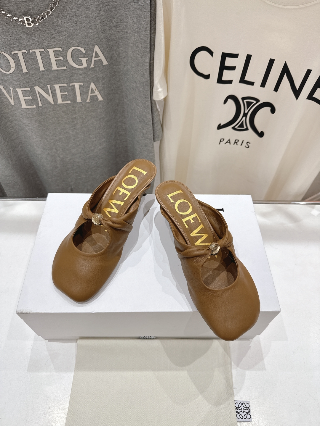 高版本出厂  高跟   
 LOEWE罗意威2025ss新款超软超舒适高跟半拖玛丽珍乐福鞋芭蕾舞鞋，国外