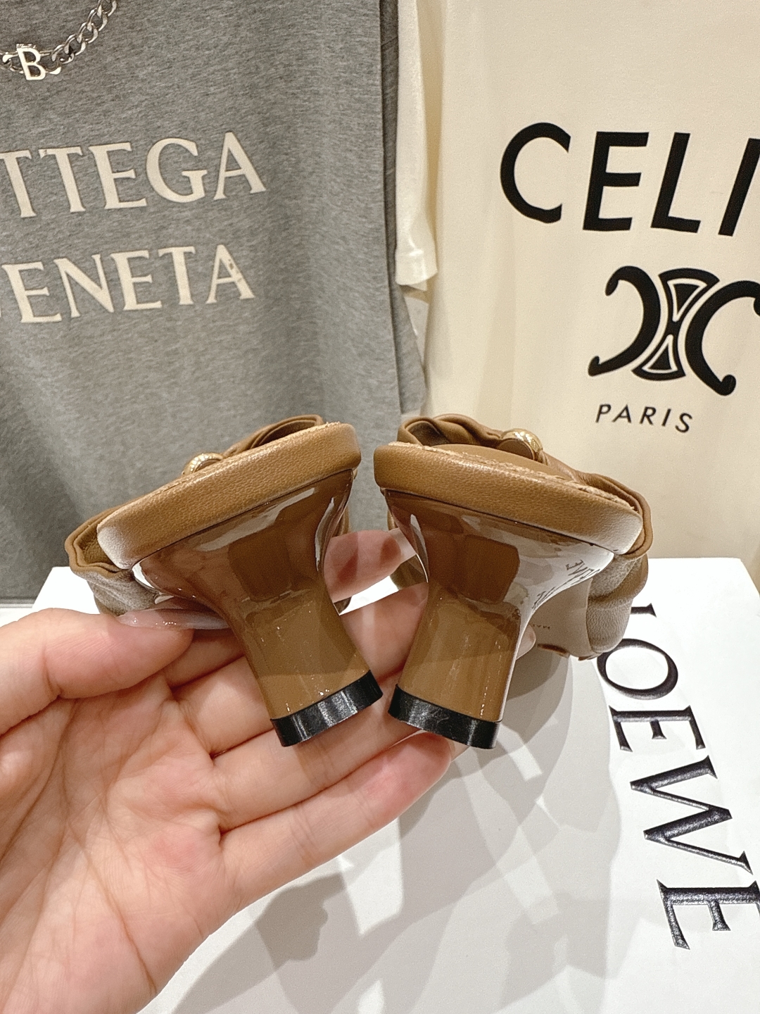 高版本出厂  高跟   
 LOEWE罗意威2025ss新款超软超舒适高跟半拖玛丽珍乐福鞋芭蕾舞鞋，国外