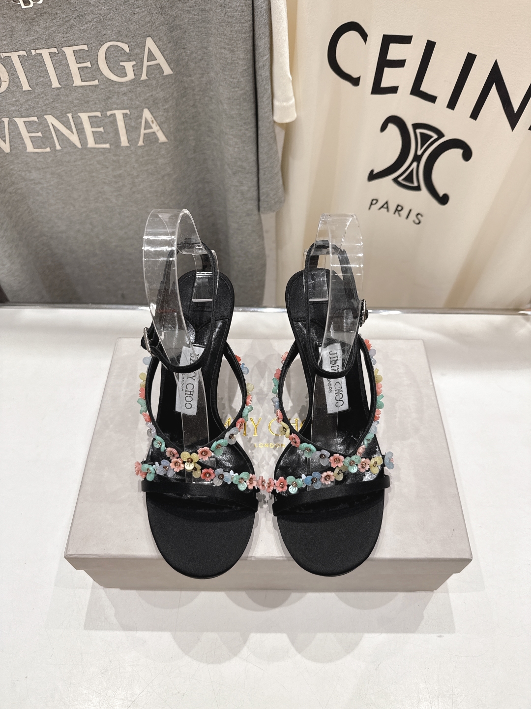 高版本出厂
  JIMMY CHOO*｜JC/吉米周2025ss新款简约仙女风高跟鞋凉鞋

原版套楦，完