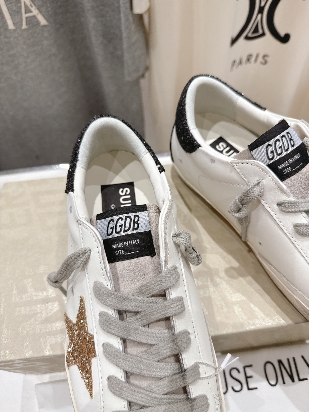 顶级版本 
 GGDB~~Golden Goose Deluxe Brand
# 全网最好版本不服来比 