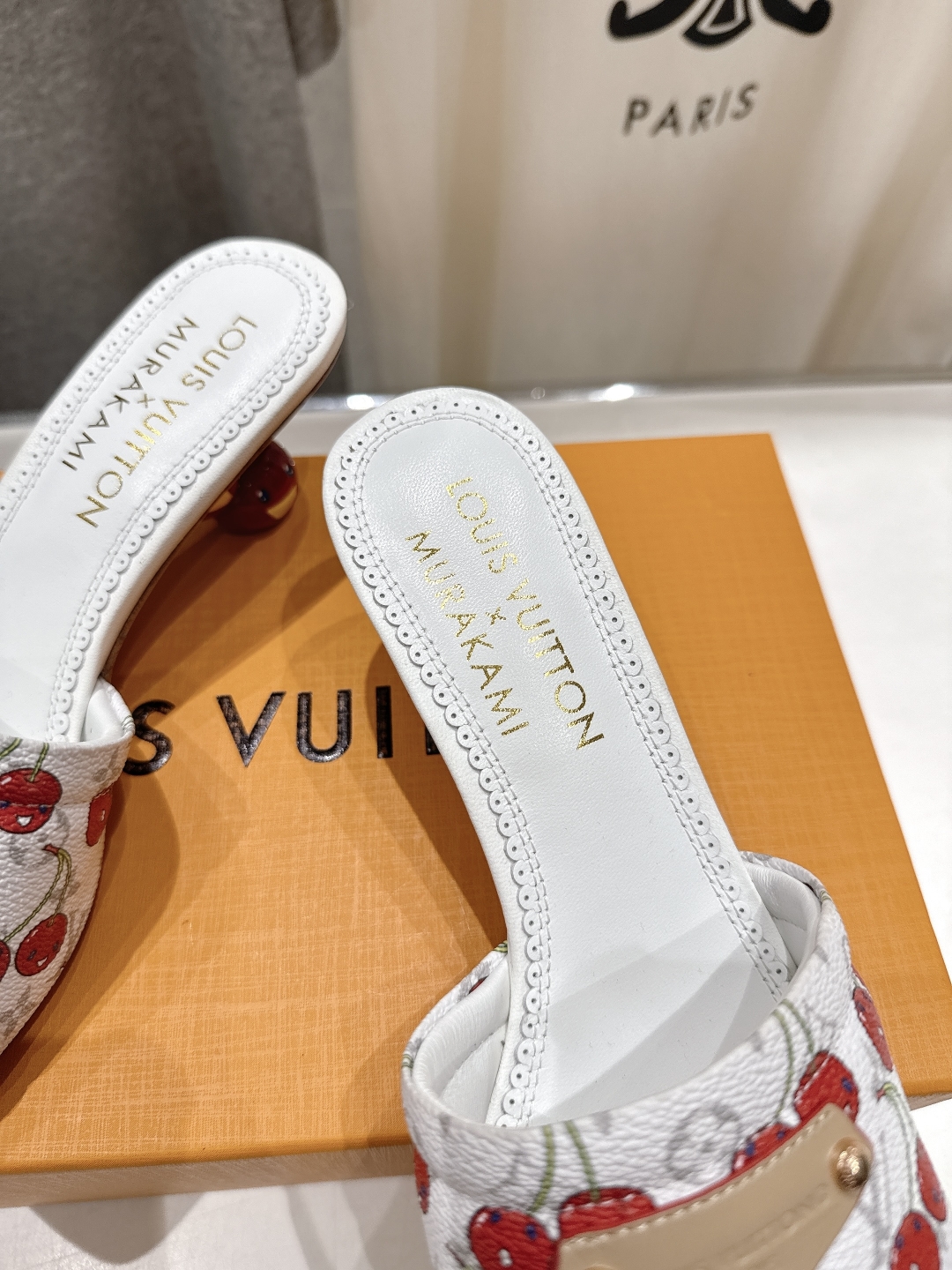 高版本出厂
  Louis Vuitton ss25 new arrival LV驴牌夏季新品高跟拖鞋系