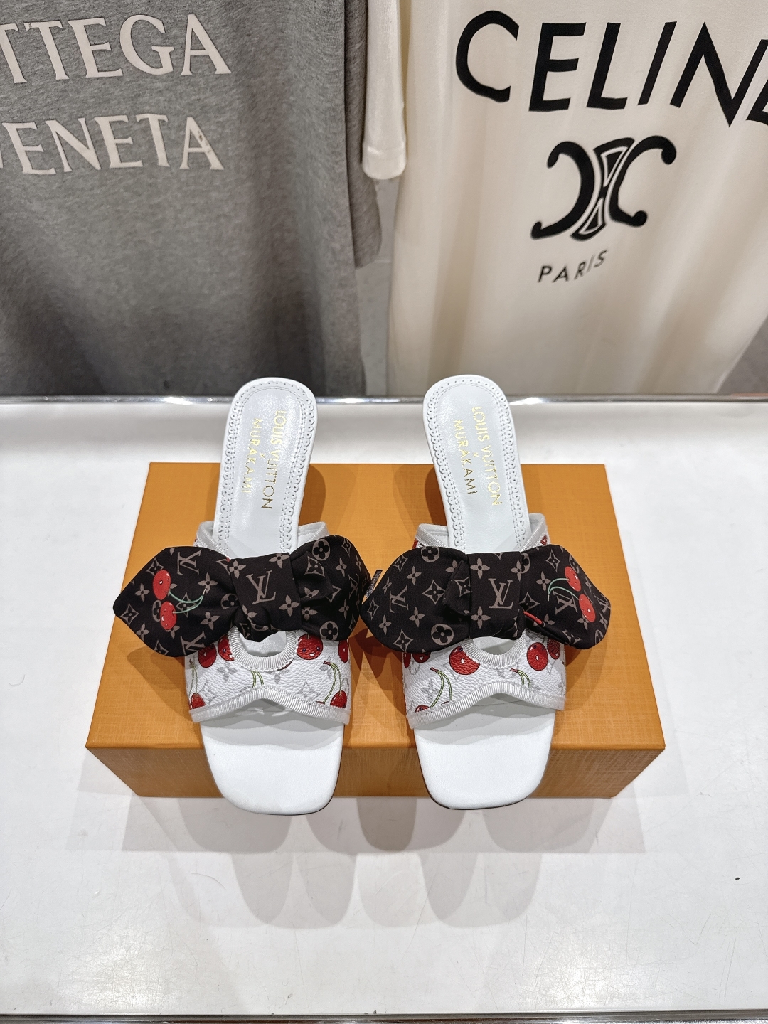 高版本出厂
  Louis Vuitton ss25 new arrival LV驴牌夏季新品蝴蝶结高跟