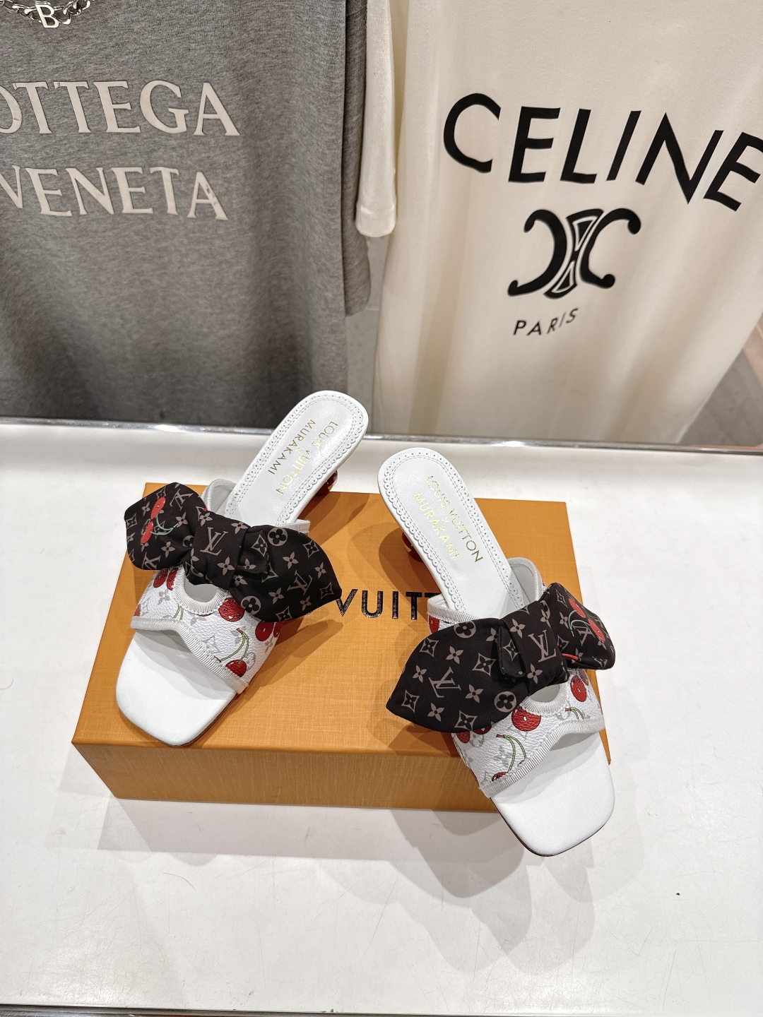 高版本出厂
  Louis Vuitton ss25 new arrival LV驴牌夏季新品蝴蝶结高跟