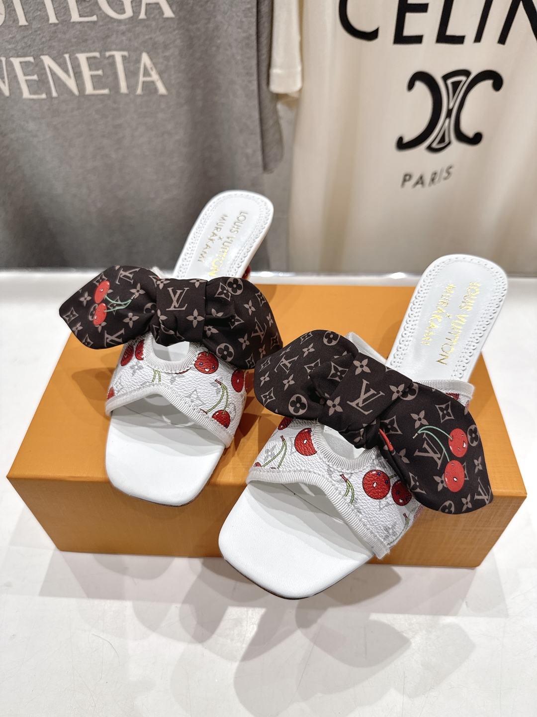 高版本出厂
  Louis Vuitton ss25 new arrival LV驴牌夏季新品蝴蝶结高跟