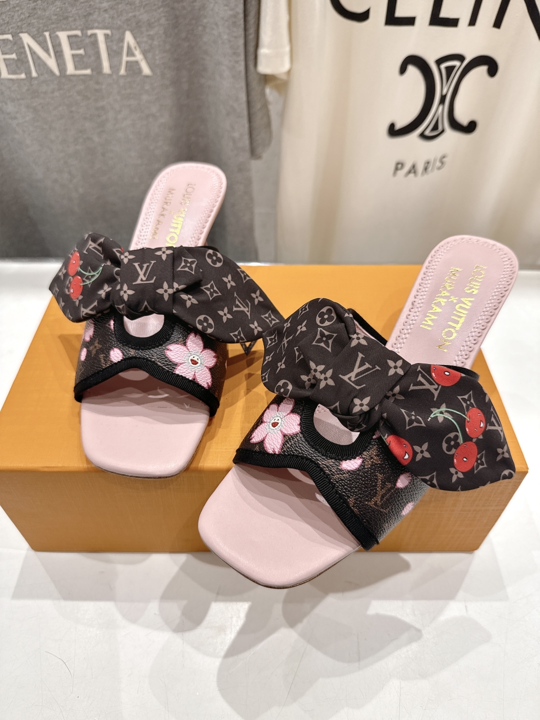 高版本出厂
  Louis Vuitton ss25 new arrival LV驴牌夏季新品蝴蝶结高跟
