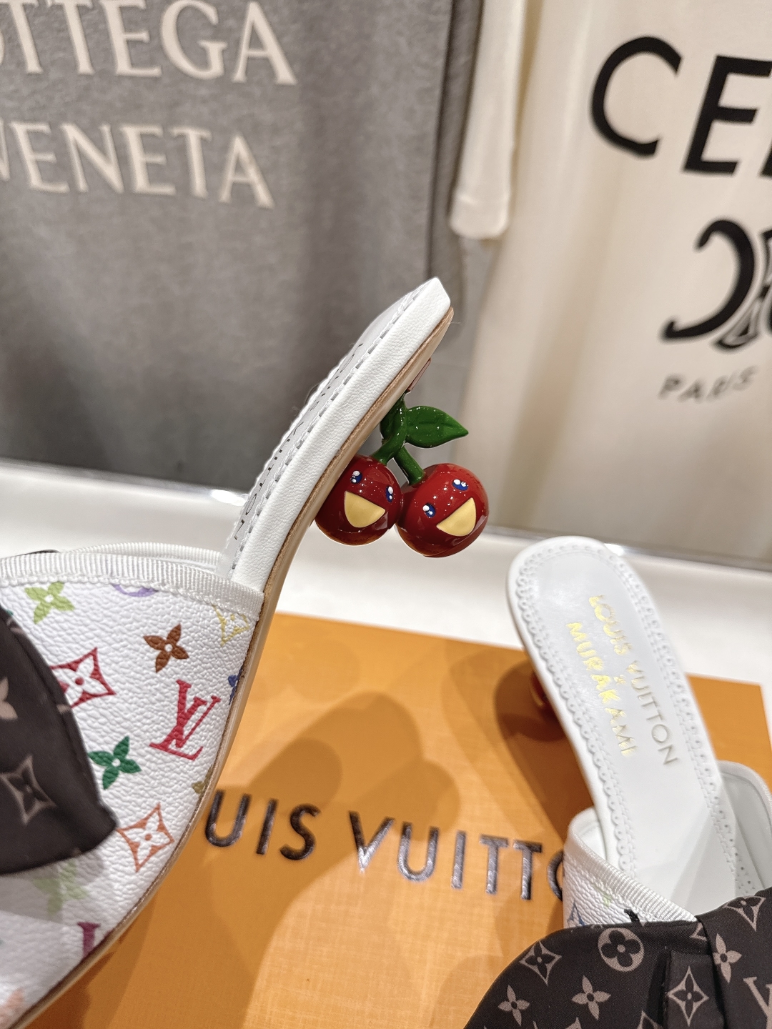 高版本出厂
  Louis Vuitton ss25 new arrival LV驴牌夏季新品蝴蝶结高跟