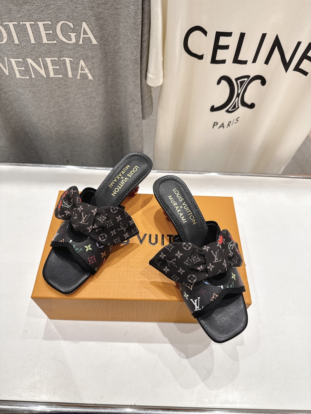 高版本出厂
  Louis Vuitton ss25 new arrival LV驴牌夏季新品蝴蝶结高跟
