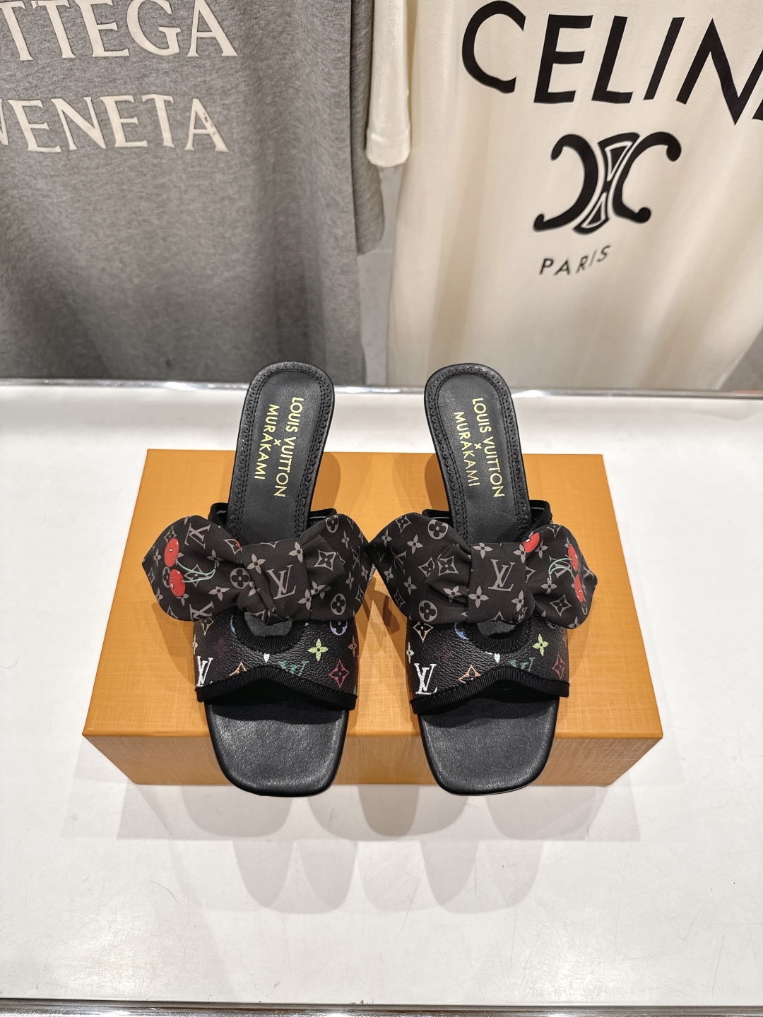 高版本出厂
  Louis Vuitton ss25 new arrival LV驴牌夏季新品蝴蝶结高跟