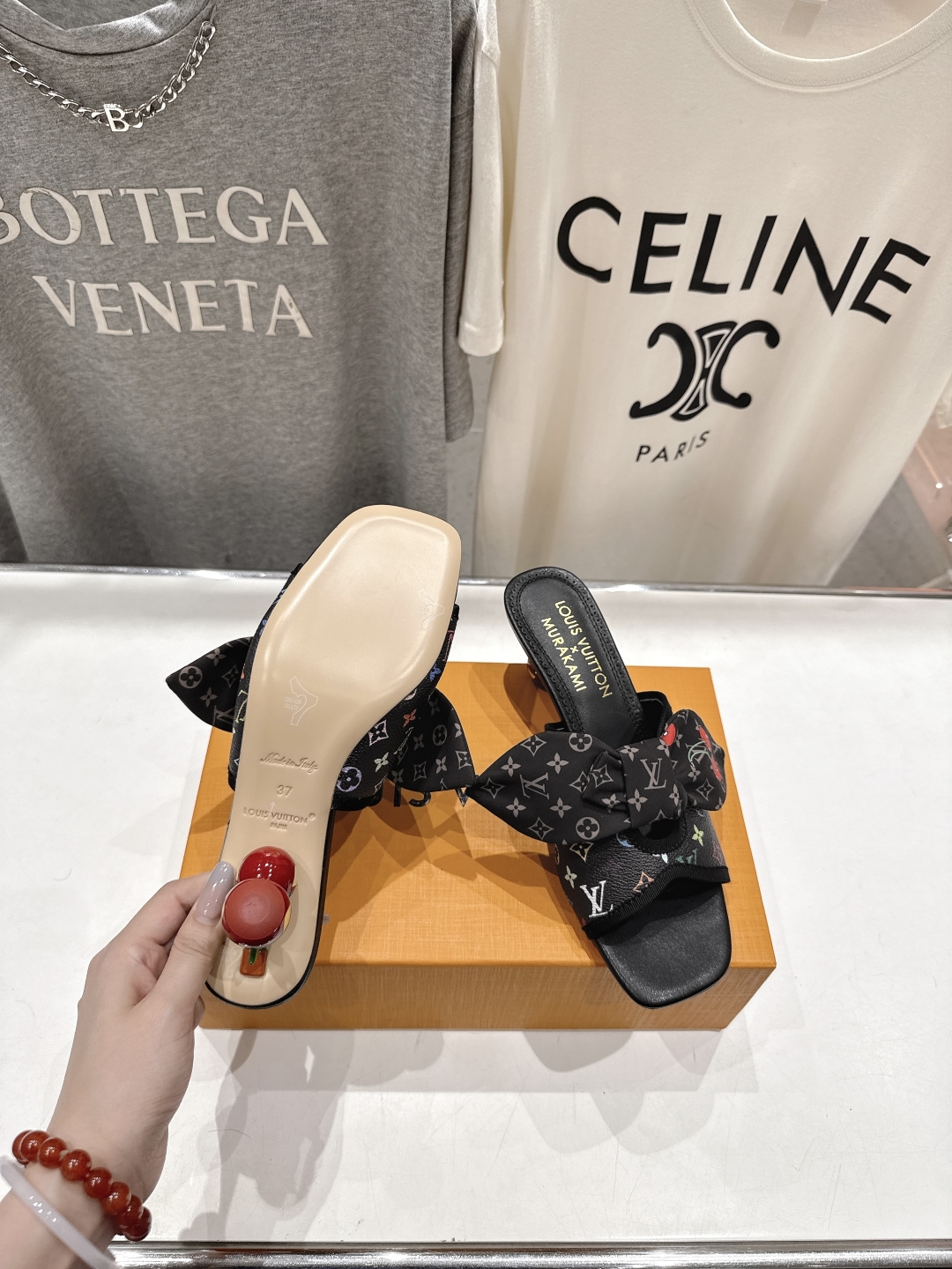 高版本出厂
  Louis Vuitton ss25 new arrival LV驴牌夏季新品蝴蝶结高跟