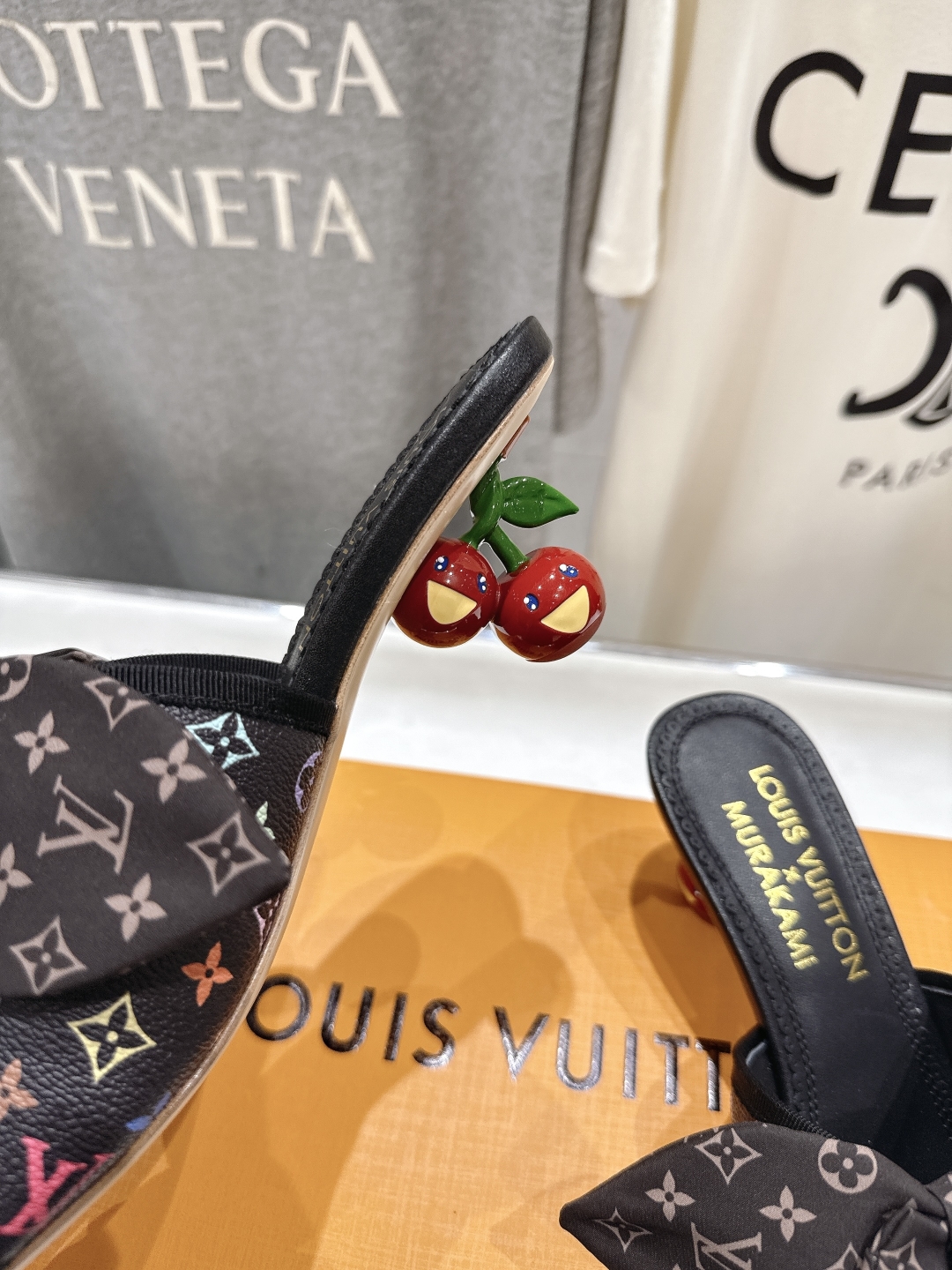 高版本出厂
  Louis Vuitton ss25 new arrival LV驴牌夏季新品蝴蝶结高跟