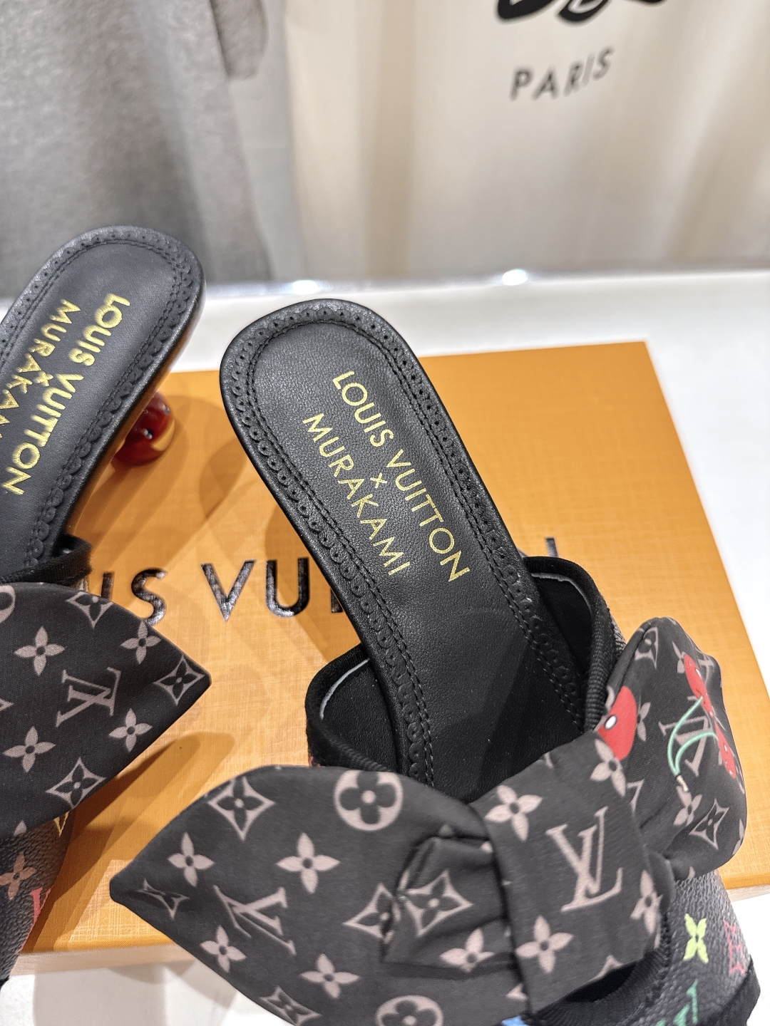高版本出厂
  Louis Vuitton ss25 new arrival LV驴牌夏季新品蝴蝶结高跟