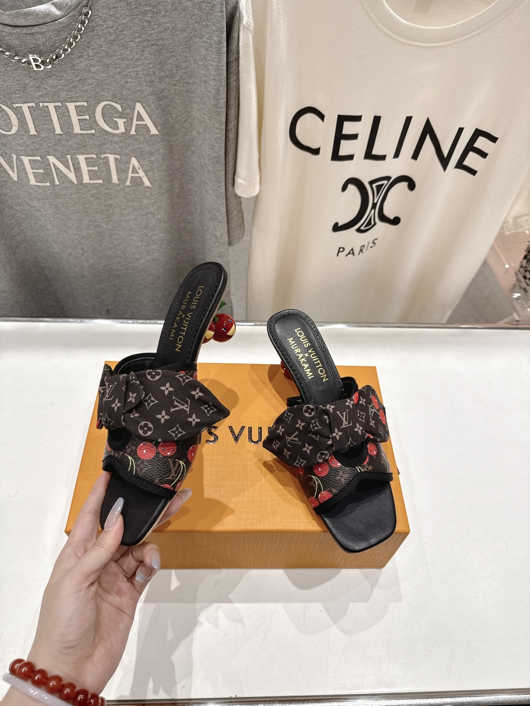高版本出厂
  Louis Vuitton ss25 new arrival LV驴牌夏季新品蝴蝶结高跟