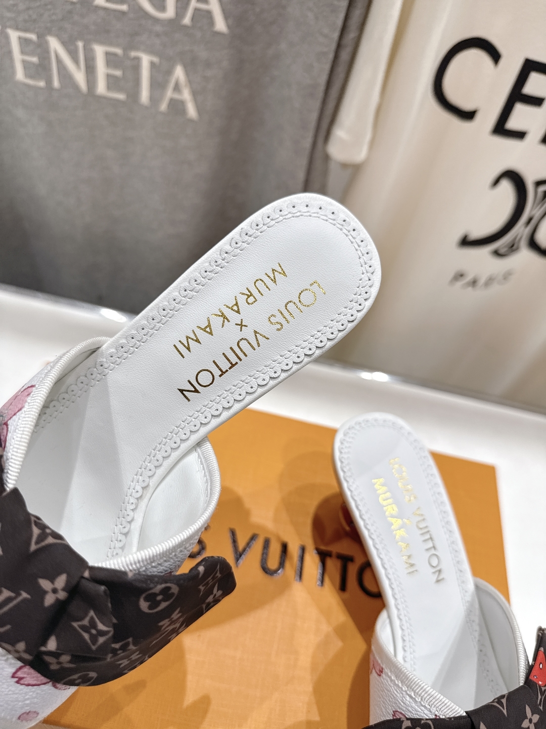 高版本出厂
  Louis Vuitton ss25 new arrival LV驴牌夏季新品蝴蝶结高跟