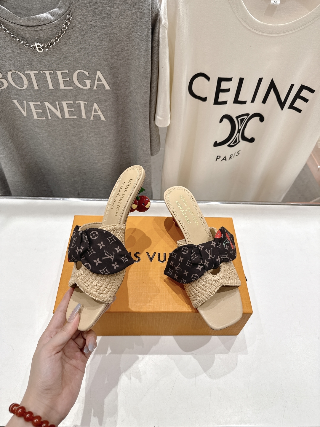 高版本出厂
  Louis Vuitton ss25 new arrival LV驴牌夏季新品蝴蝶结高跟