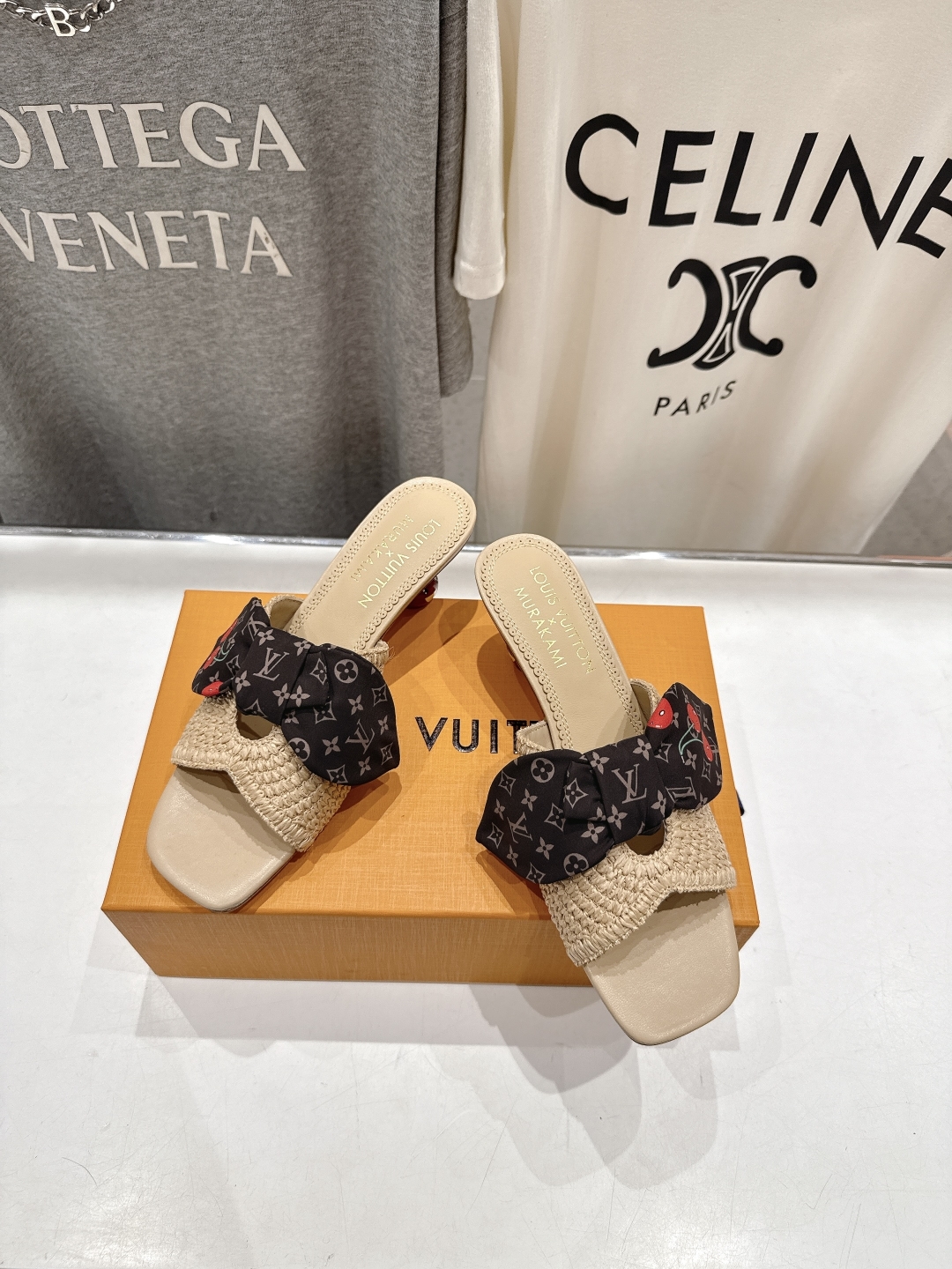 高版本出厂
  Louis Vuitton ss25 new arrival LV驴牌夏季新品蝴蝶结高跟