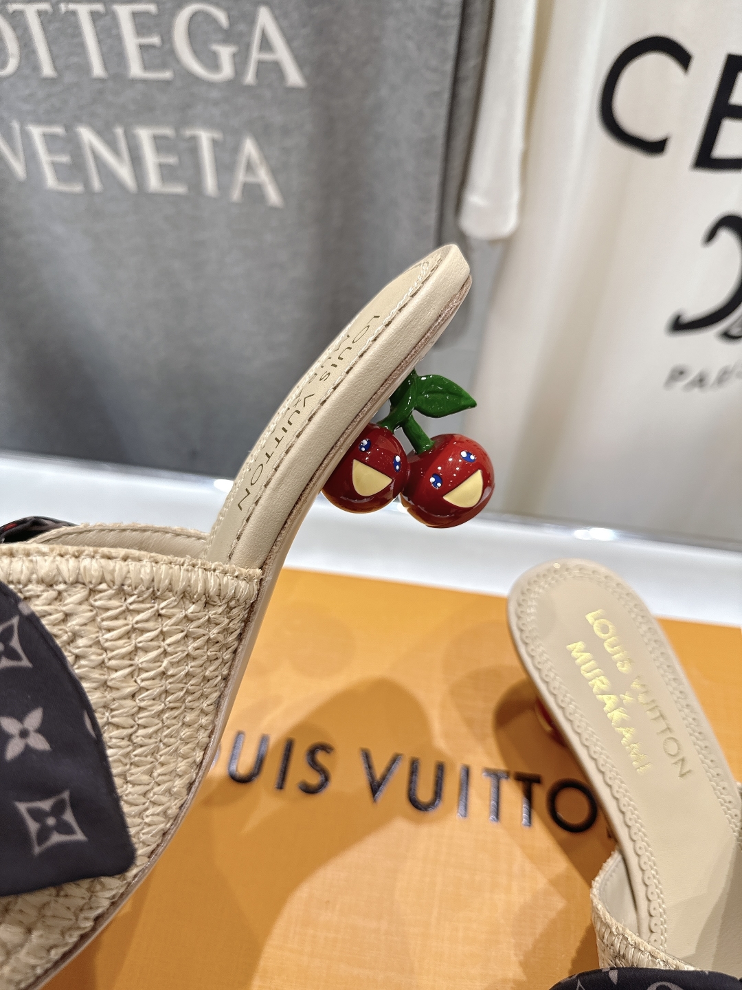 高版本出厂
  Louis Vuitton ss25 new arrival LV驴牌夏季新品蝴蝶结高跟