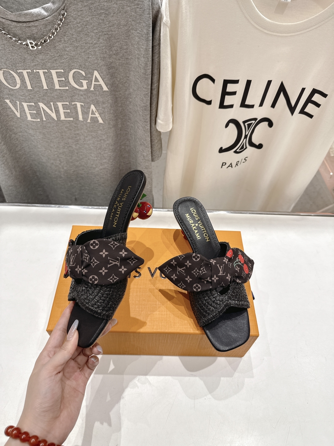 高版本出厂
  Louis Vuitton ss25 new arrival LV驴牌夏季新品蝴蝶结高跟