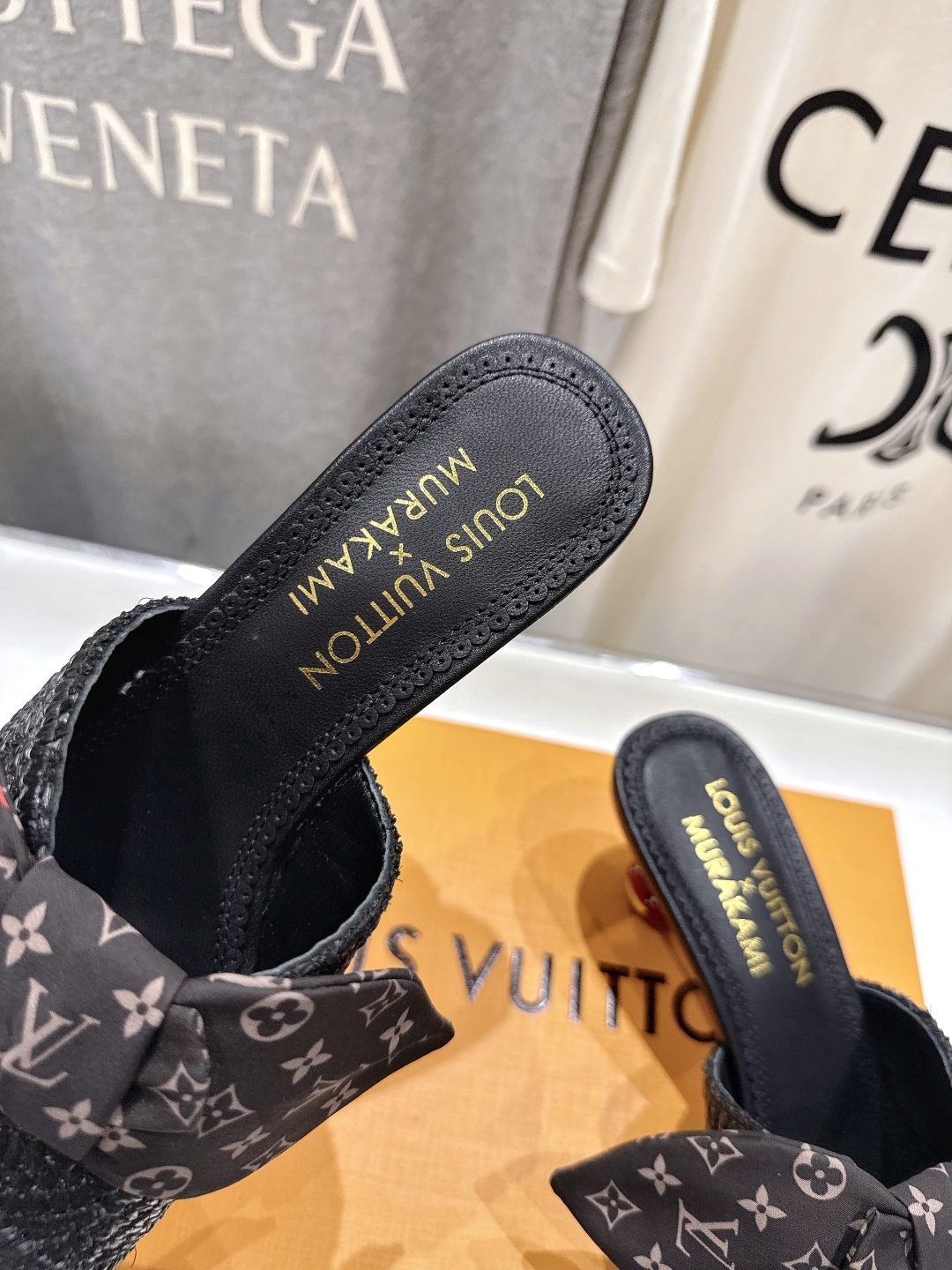 高版本出厂
  Louis Vuitton ss25 new arrival LV驴牌夏季新品蝴蝶结高跟