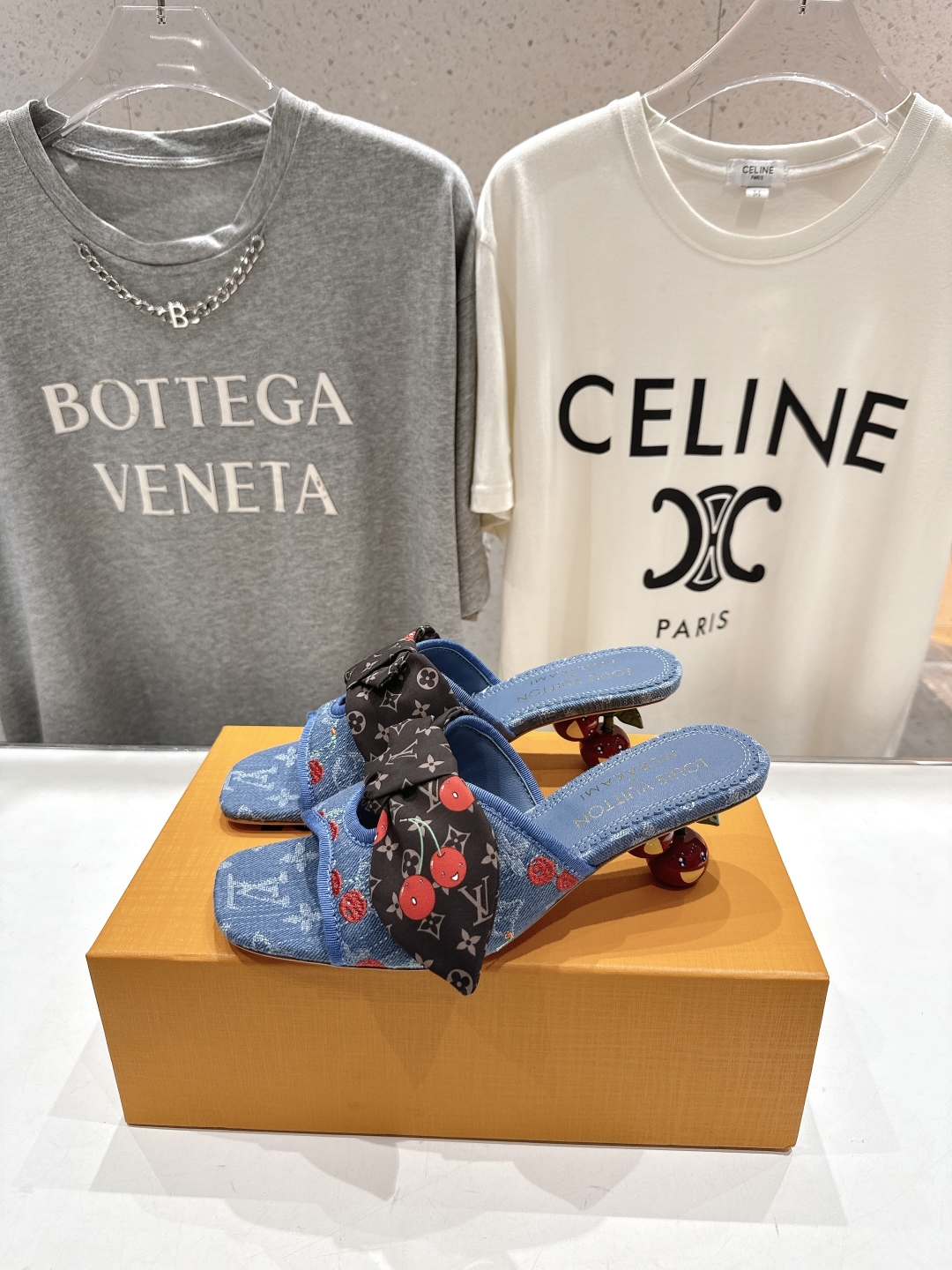 高版本出厂
  Louis Vuitton ss25 new arrival LV驴牌夏季新品蝴蝶结高跟
