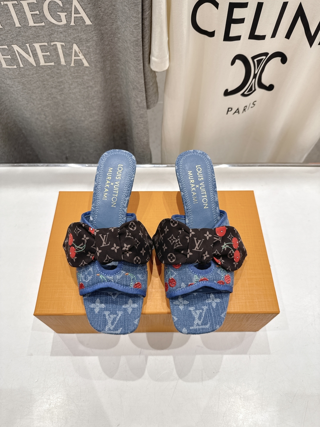 高版本出厂
  Louis Vuitton ss25 new arrival LV驴牌夏季新品蝴蝶结高跟