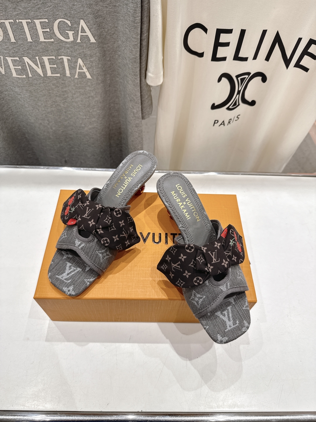 高版本出厂
  Louis Vuitton ss25 new arrival LV驴牌夏季新品蝴蝶结高跟