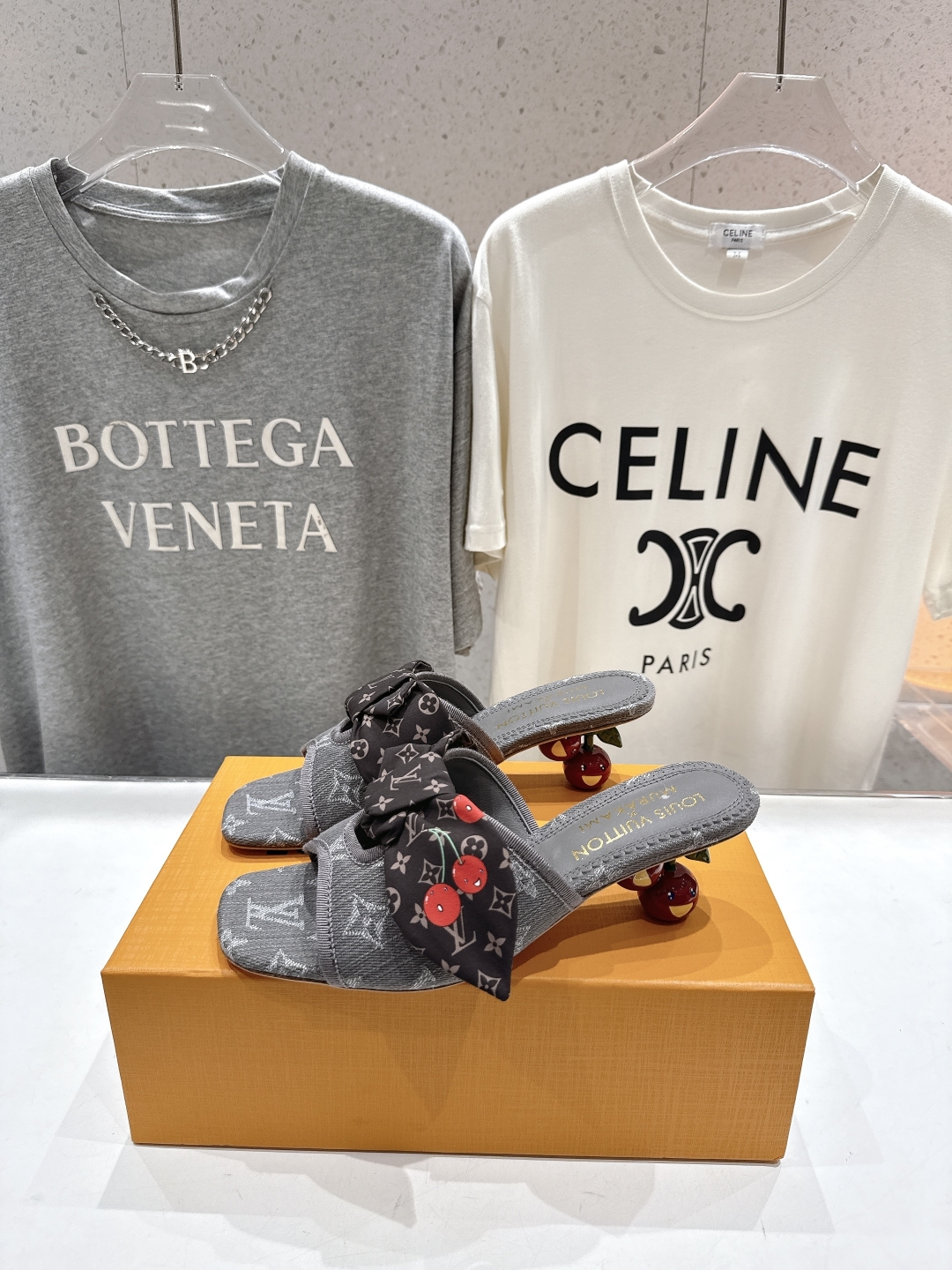 高版本出厂
  Louis Vuitton ss25 new arrival LV驴牌夏季新品蝴蝶结高跟