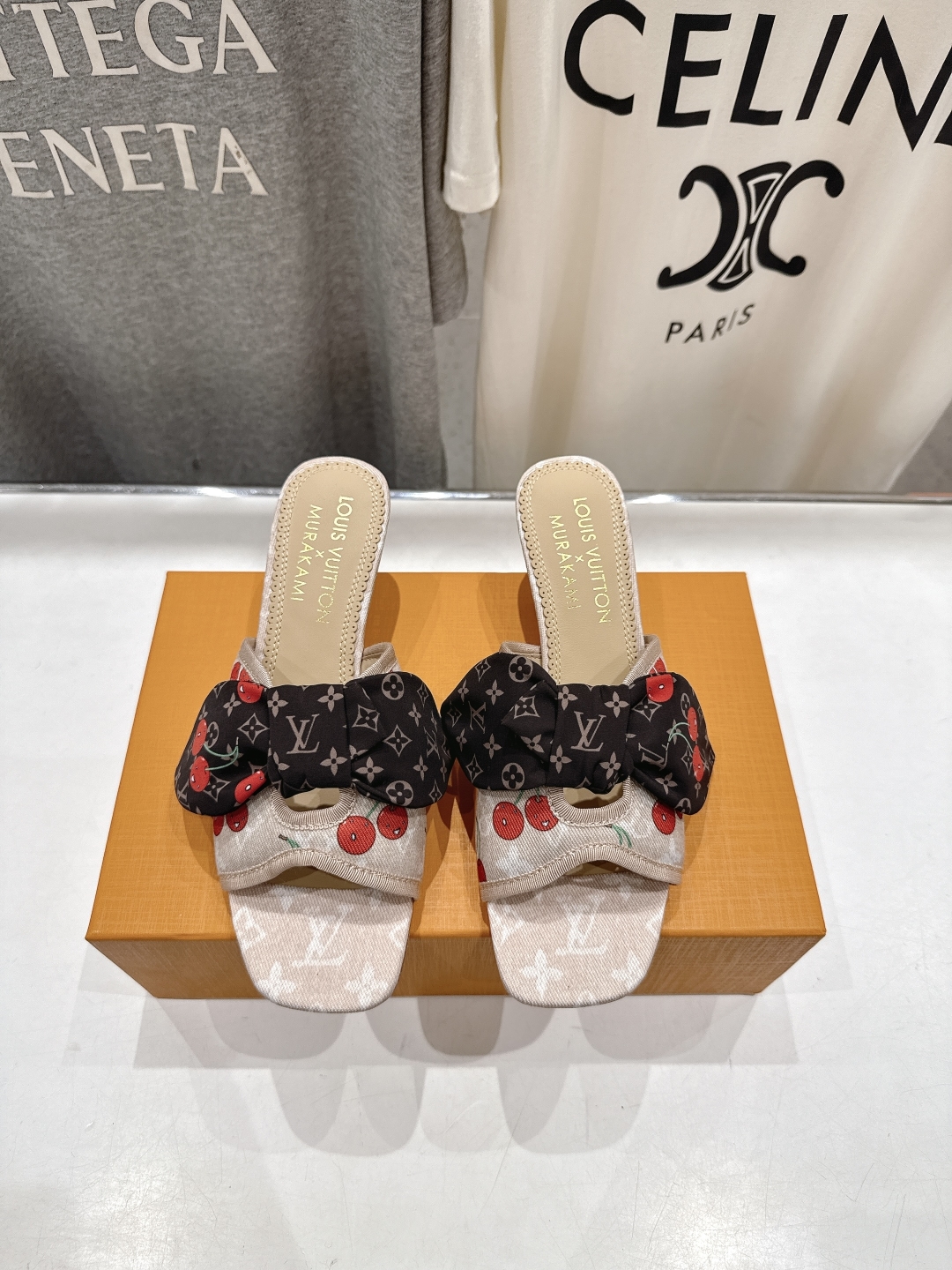 高版本出厂
  Louis Vuitton ss25 new arrival LV驴牌夏季新品蝴蝶结高跟