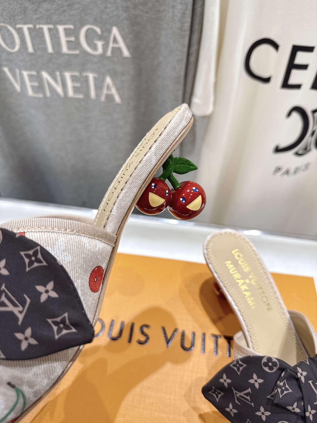 高版本出厂
  Louis Vuitton ss25 new arrival LV驴牌夏季新品蝴蝶结高跟