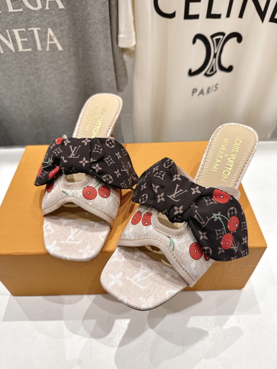 高版本出厂
  Louis Vuitton ss25 new arrival LV驴牌夏季新品蝴蝶结高跟
