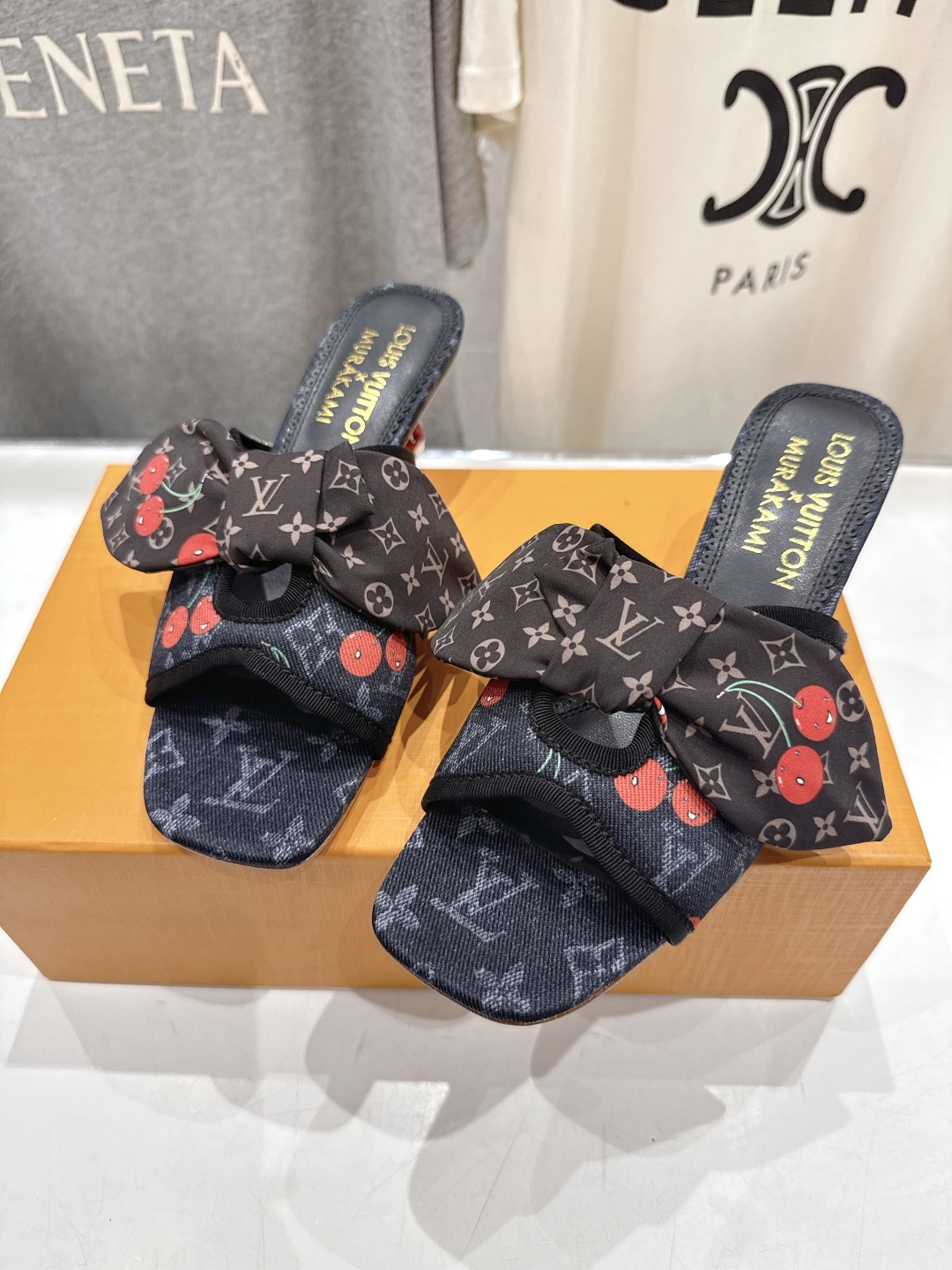 高版本出厂
  Louis Vuitton ss25 new arrival LV驴牌夏季新品蝴蝶结高跟
