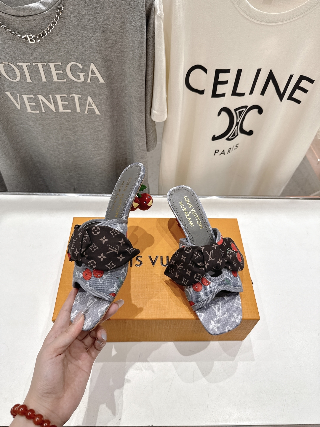 高版本出厂
  Louis Vuitton ss25 new arrival LV驴牌夏季新品蝴蝶结高跟
