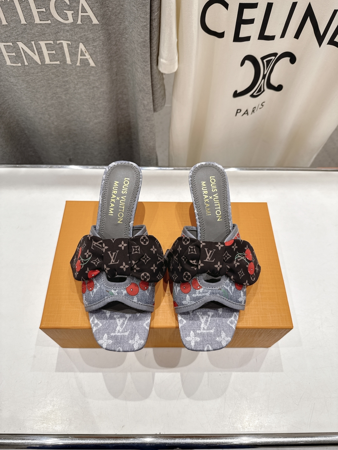 高版本出厂
  Louis Vuitton ss25 new arrival LV驴牌夏季新品蝴蝶结高跟