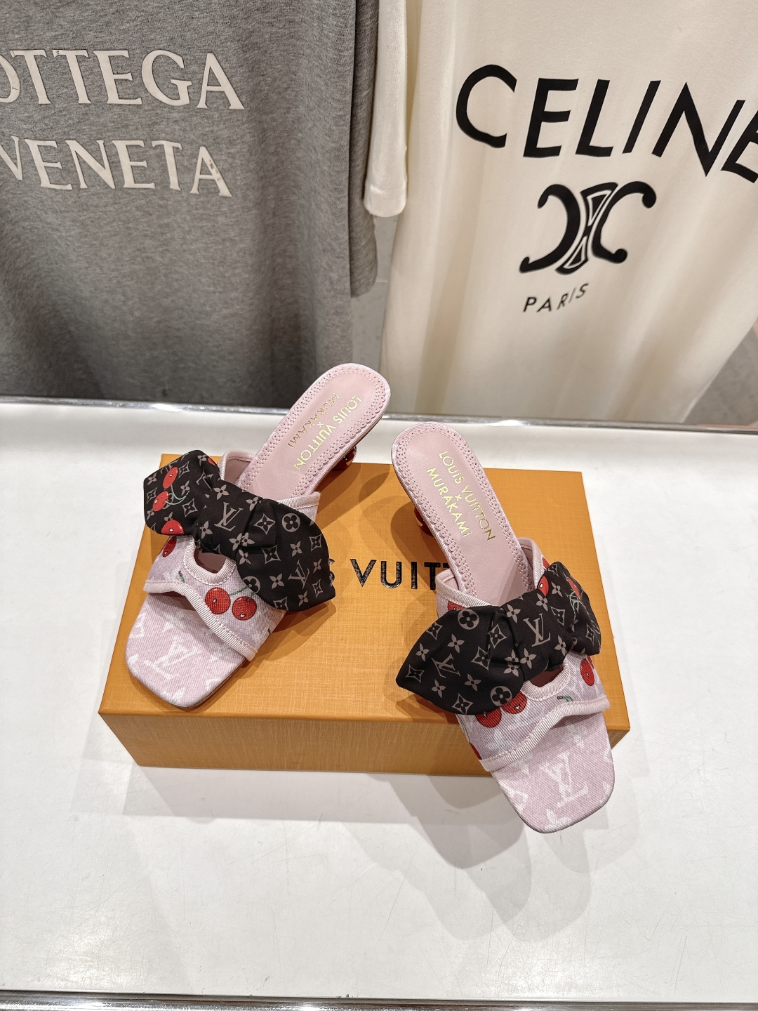 高版本出厂
  Louis Vuitton ss25 new arrival LV驴牌夏季新品蝴蝶结高跟