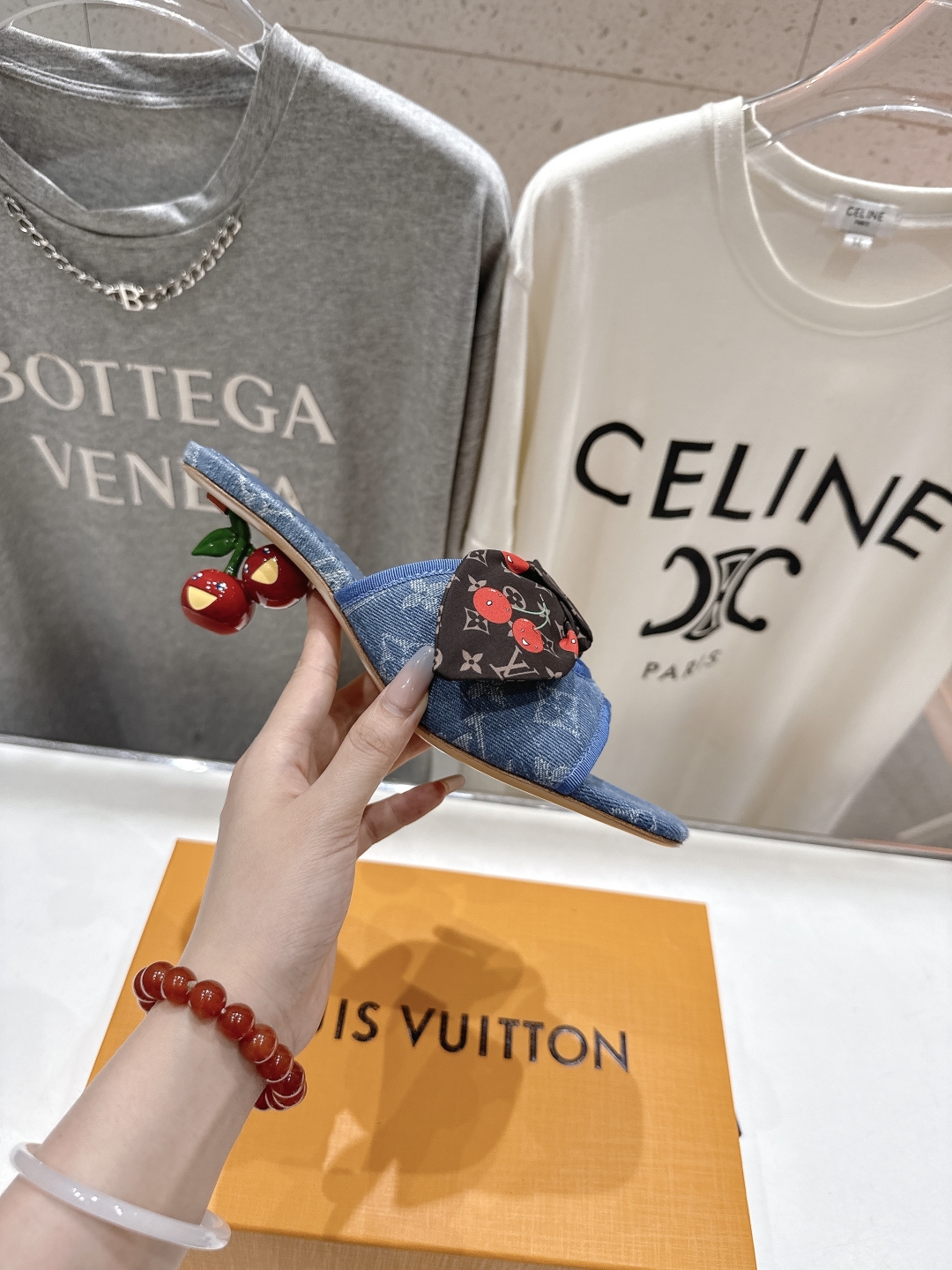 高版本出厂
  Louis Vuitton ss25 new arrival LV驴牌夏季新品蝴蝶结高跟