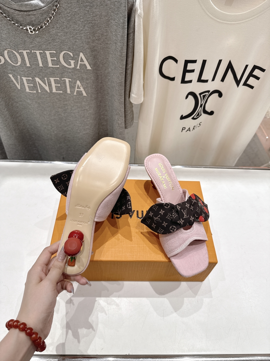 高版本出厂
  Louis Vuitton ss25 new arrival LV驴牌夏季新品蝴蝶结高跟