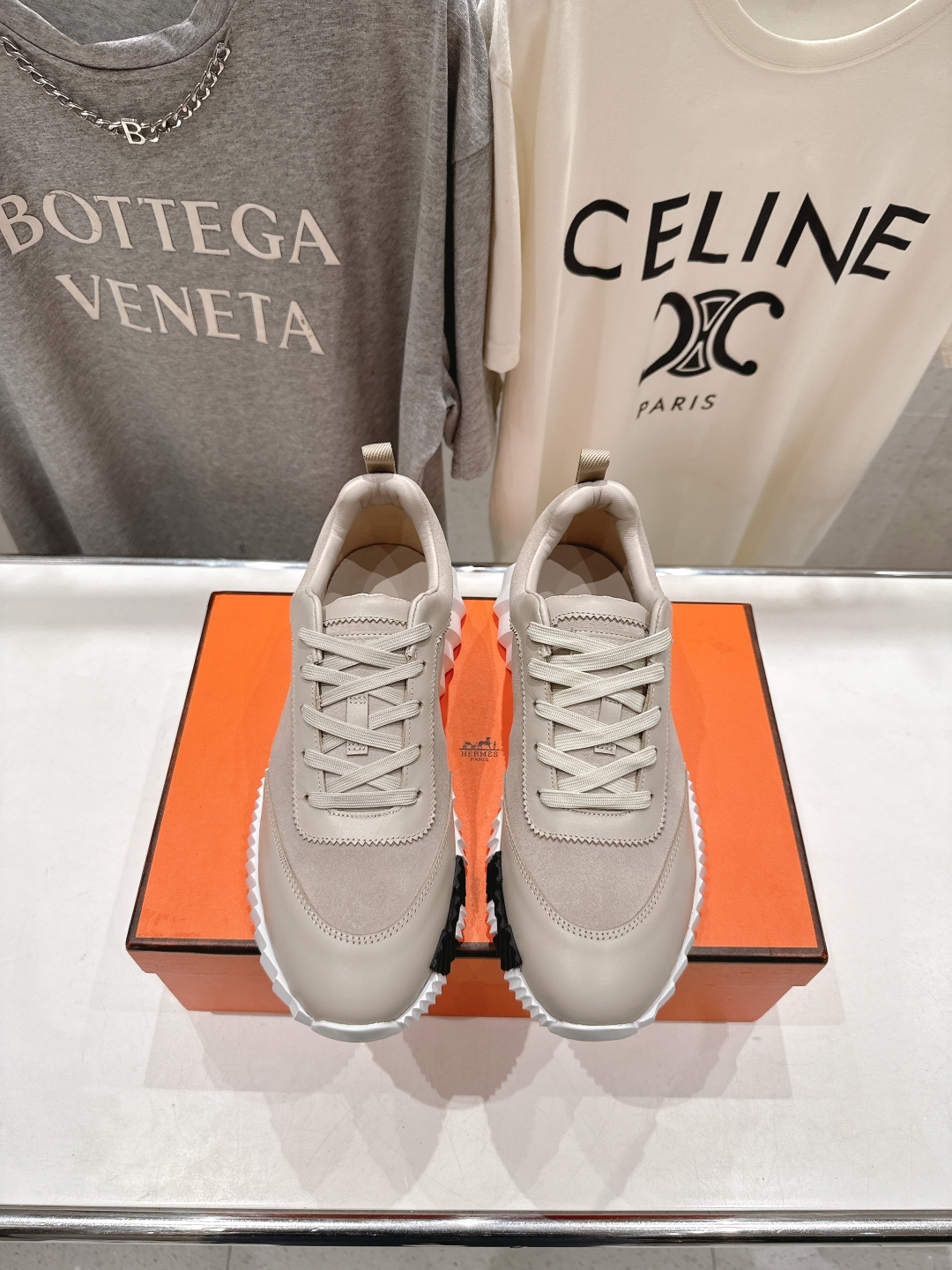 高版本出厂 只有男码
   Hermes/爱马仕H家25ss新款情侣运动休闲鞋跑步鞋
经典运动风格+英伦