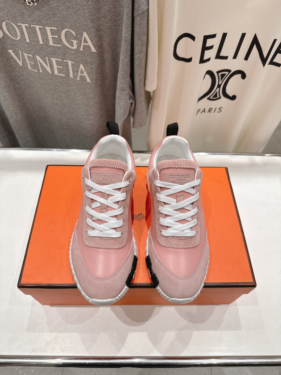 高版本出厂 只有女码
   Hermes/爱马仕H家25ss新款情侣运动休闲鞋跑步鞋
经典运动风格+英伦