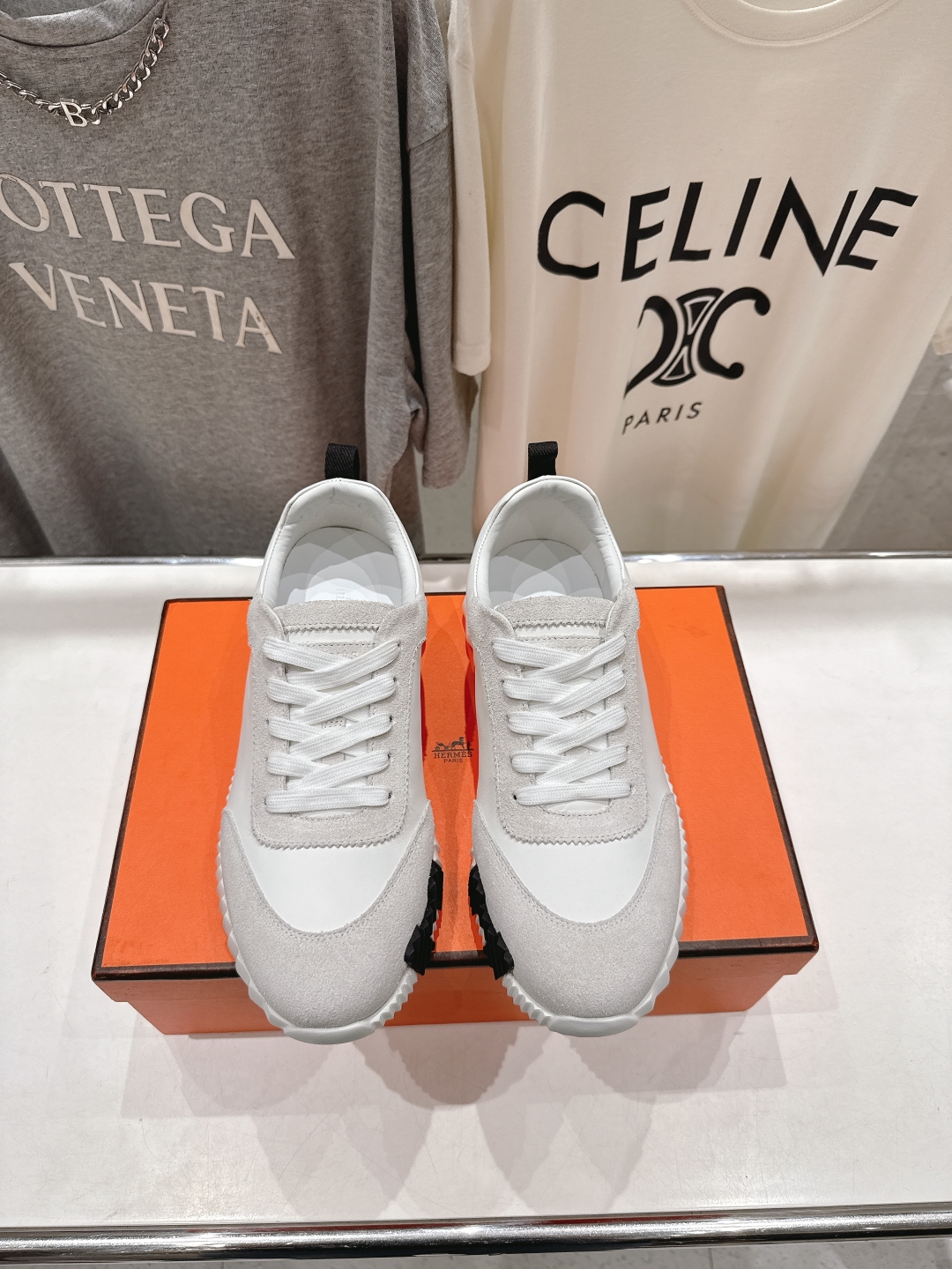 高版本出厂  男码+10 情侣款
   Hermes/爱马仕H家25ss新款情侣运动休闲鞋跑步鞋
经典运