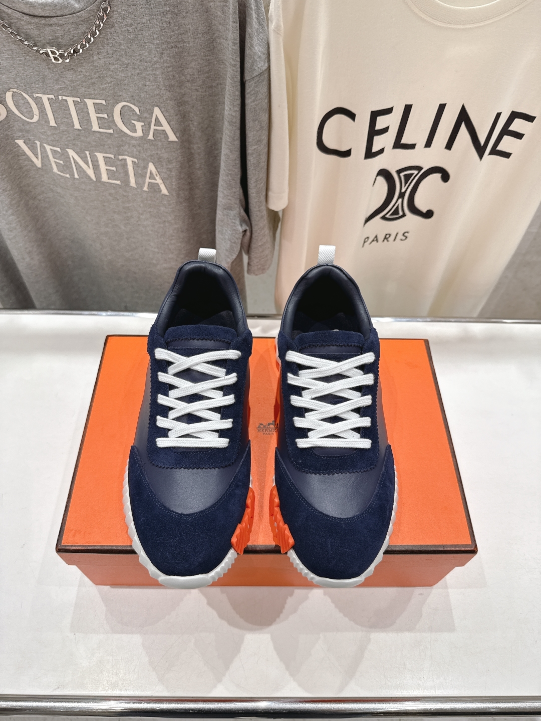 高版本出厂  男码+10 情侣款
   Hermes/爱马仕H家25ss新款情侣运动休闲鞋跑步鞋
经典运