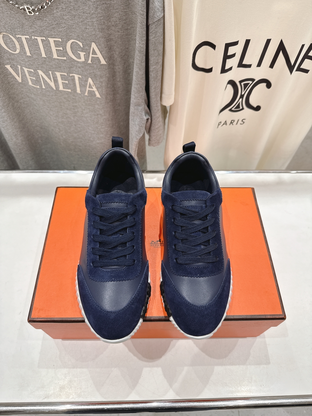 高版本出厂  男码+10 情侣款
   Hermes/爱马仕H家25ss新款情侣运动休闲鞋跑步鞋
经典运