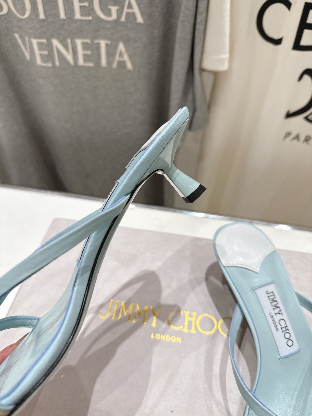 高版本出厂
  JIMMY CHOO｜JC/吉米周2025ss新款简约高跟鞋拖鞋

原版套楦，完美的线条