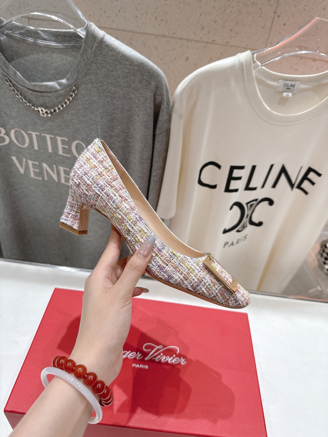 高版本出厂
 Roger vivier RV2025ss新款玛丽珍方扣小方头高跟鞋单鞋
上脚超好看的一款