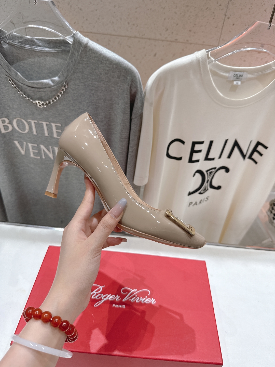 高版本出厂
 Roger vivier RV2025ss新款玛丽珍方扣小方头高跟鞋单鞋
上脚超好看的一款